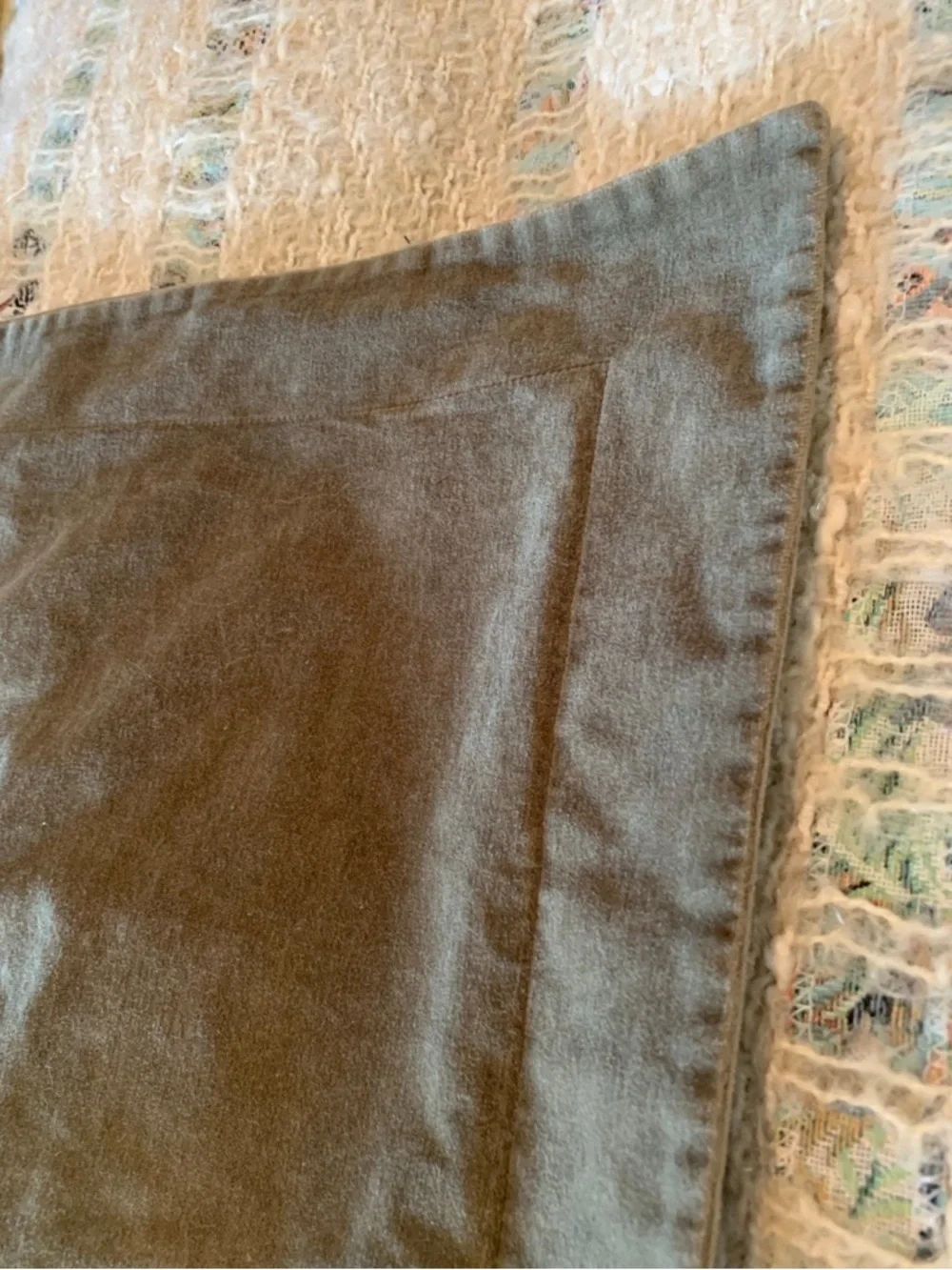 Pottery Barn 30x30 Velvet Olive Green Button Euro Sham EUC No flaws